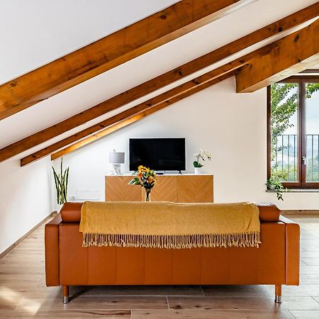Hotel Charming Barolo Wine Loft Monforte dʼAlba Exterior foto