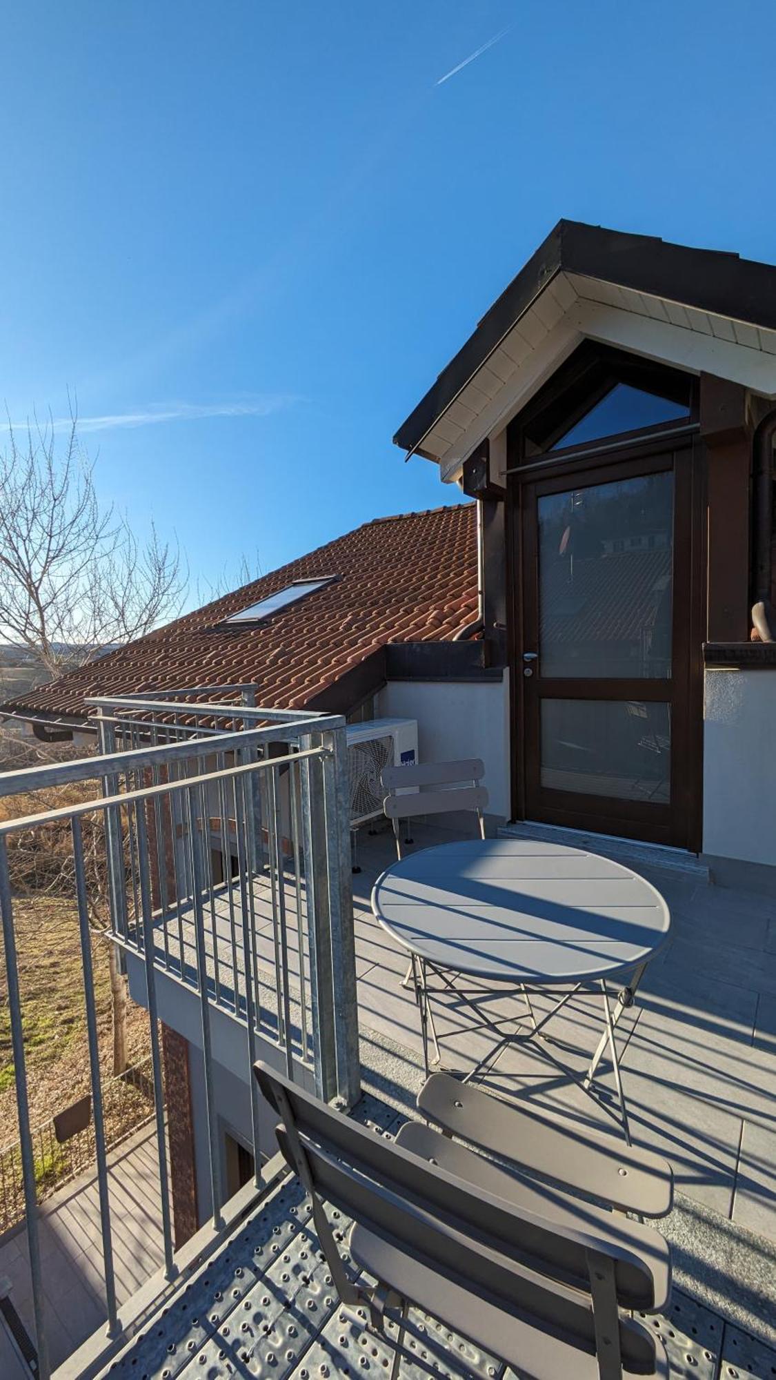 Hotel Charming Barolo Wine Loft Monforte dʼAlba Exterior foto